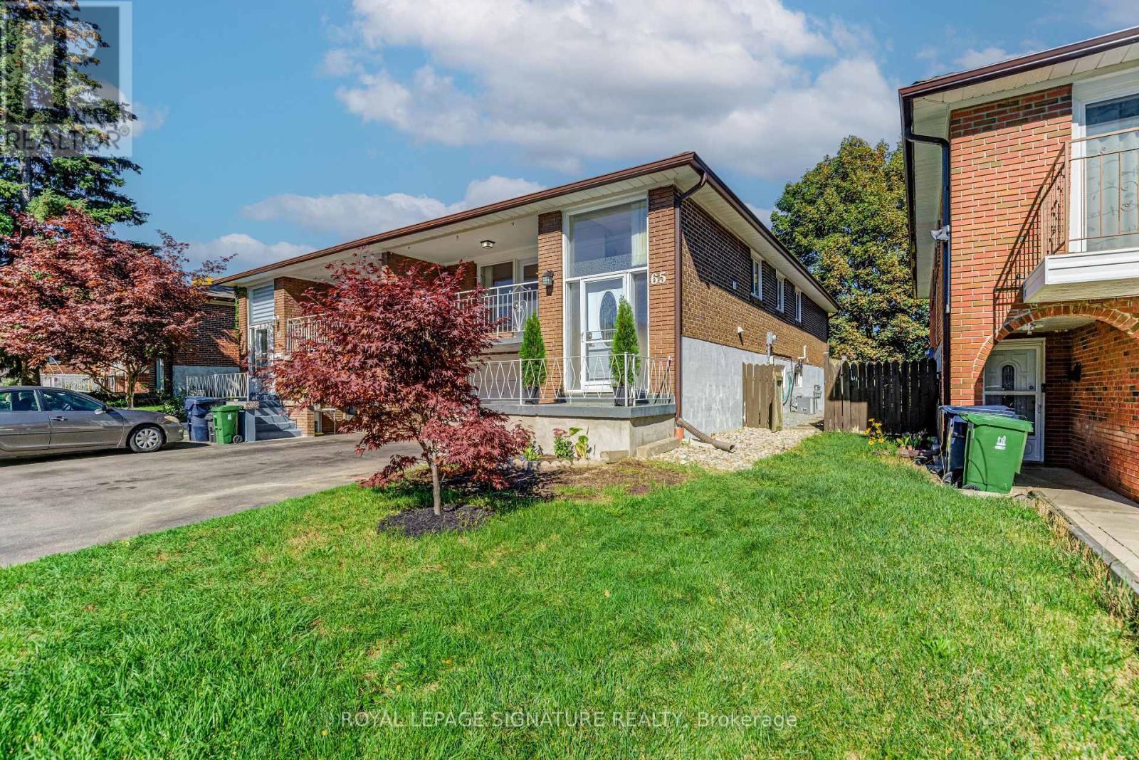 65 BEDLE AVENUE, Toronto, Ontario