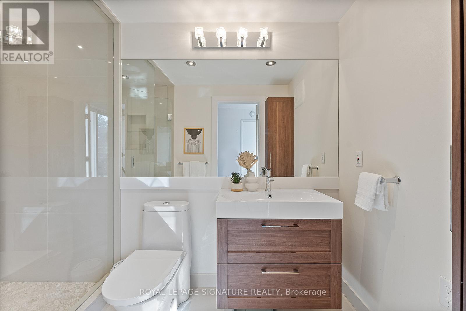 65 West Avenue, Toronto, Ontario  M4M 2L7 - Photo 16 - E12433728
