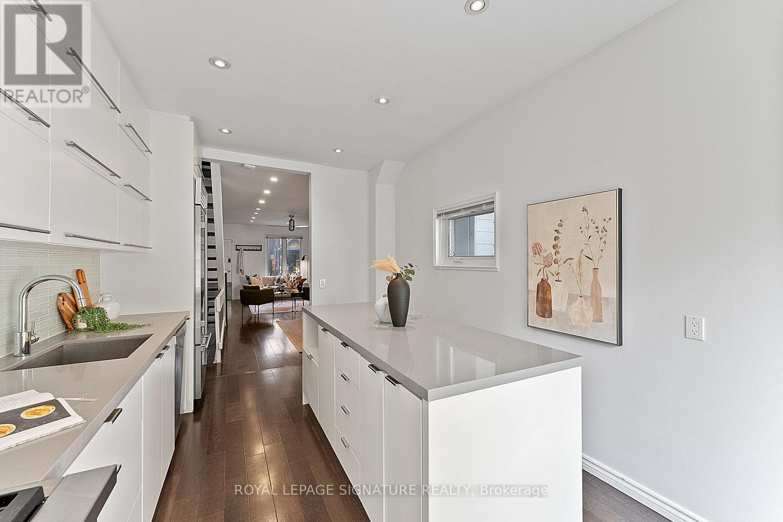 65 West Avenue, Toronto, Ontario  M4M 2L7 - Photo 9 - E12433728