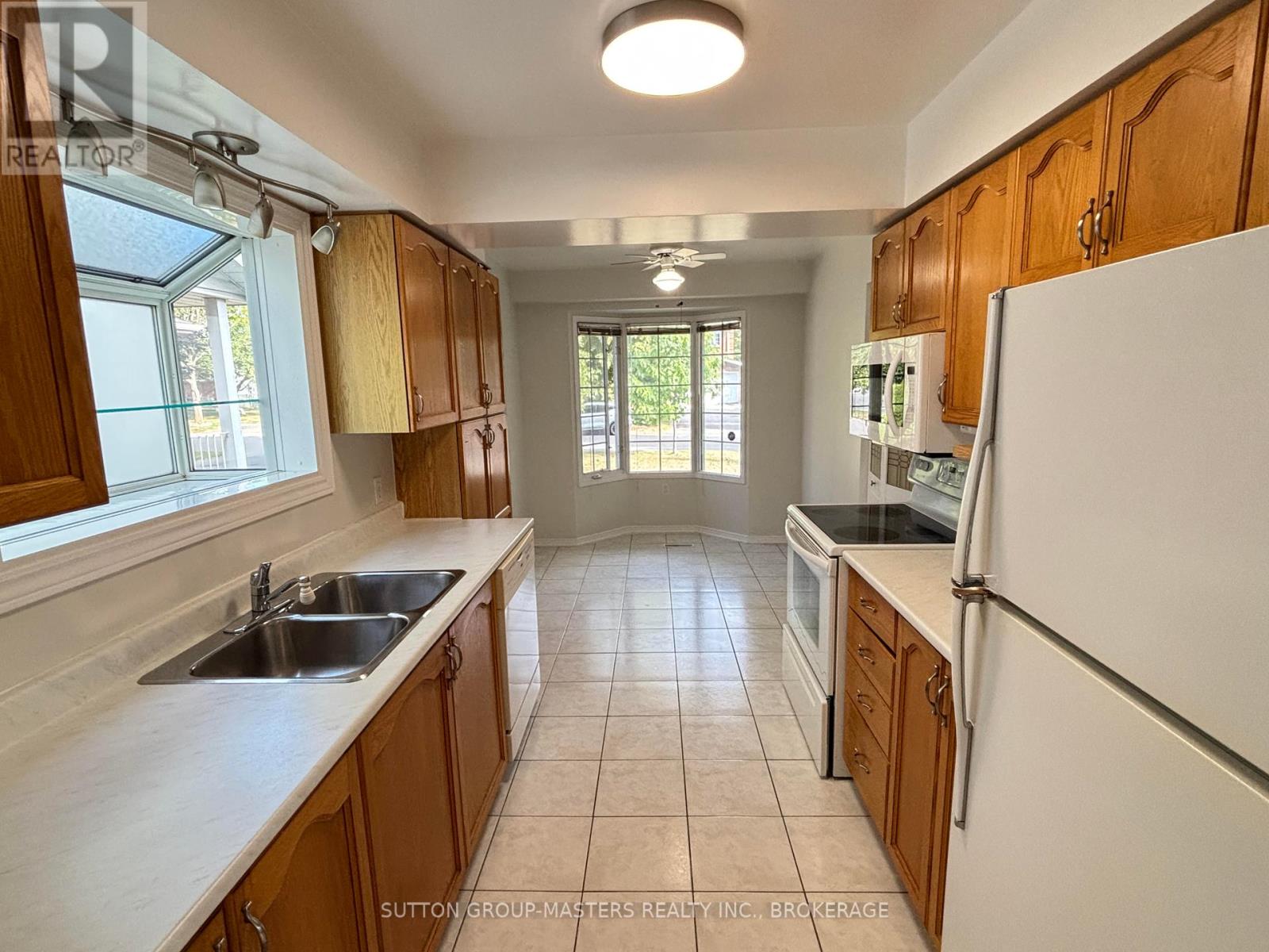 1077 Acadia Drive, Kingston (City Southwest), Ontario  K7M 8V7 - Photo 2 - X12433737