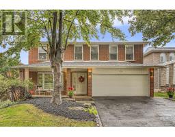 18 MISTFLOWER ROAD, Toronto, Ontario