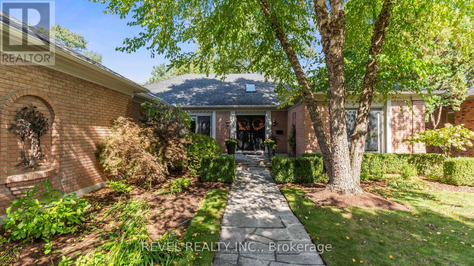 76 Tallwood Circle, London North, Ontario  N5X 2S1 - Photo 2 - X12433738