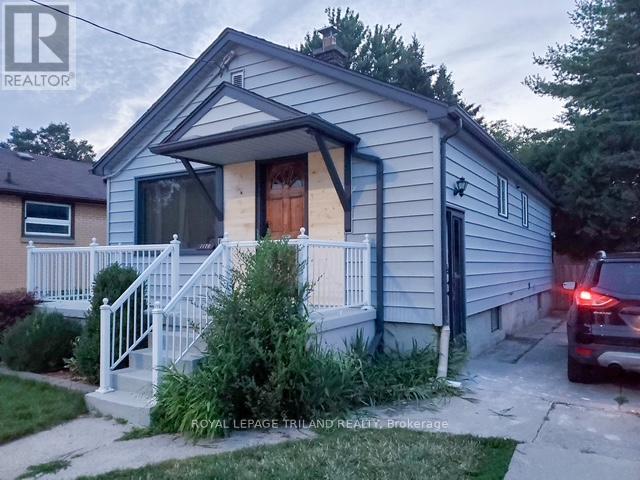 1176 Trafalgar Street, London East, Ontario  N5Z 1H2 - Photo 1 - X12433777