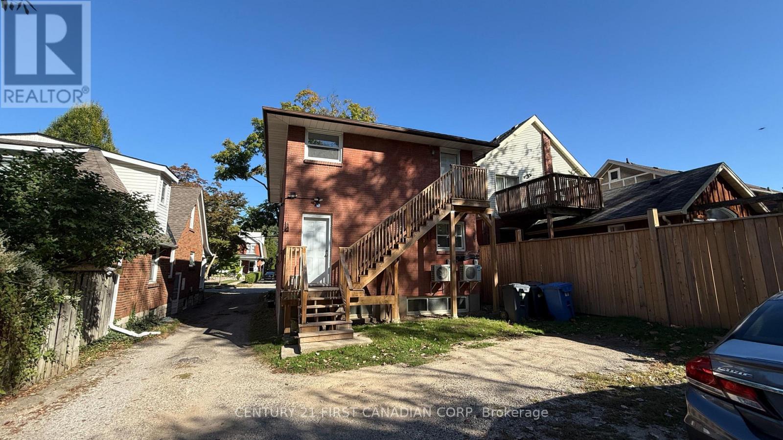 Upper Apartment - 17 Carfrae Crescent, London South, Ontario  N6C 4A8 - Photo 24 - X12433788