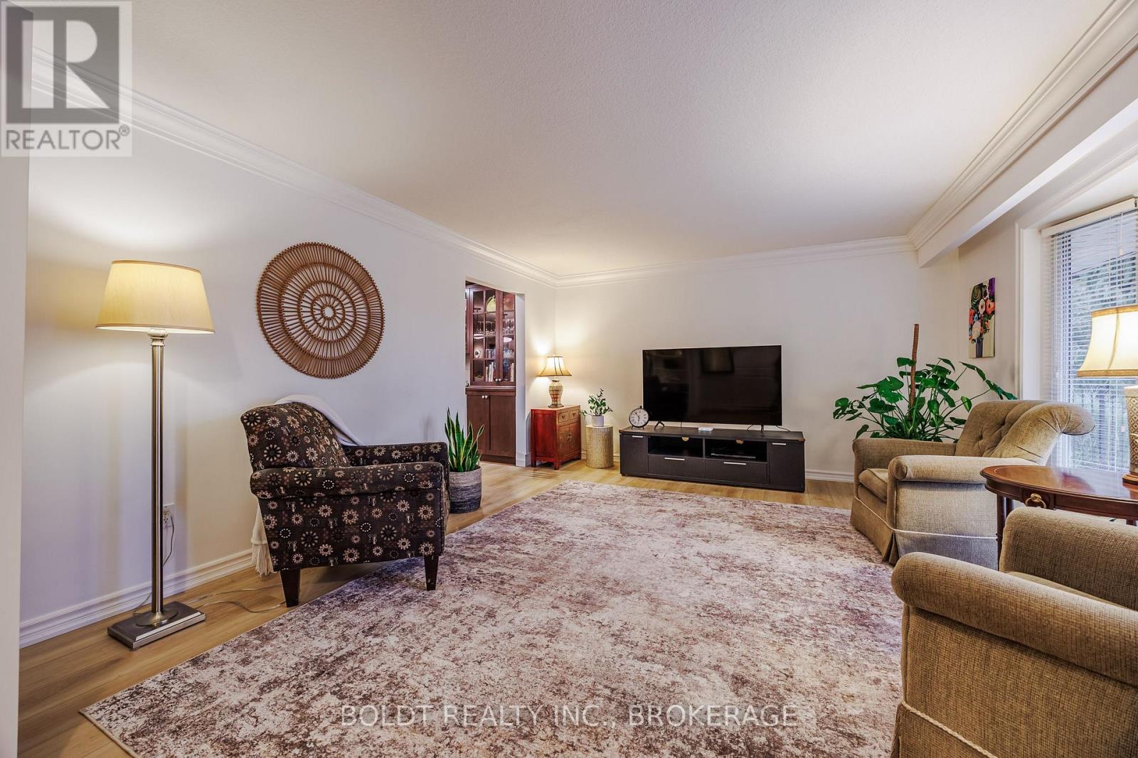 25 Neptune Drive, St. Catharines, Ontario  L2M 2S3 - Photo 11 - X12423341
