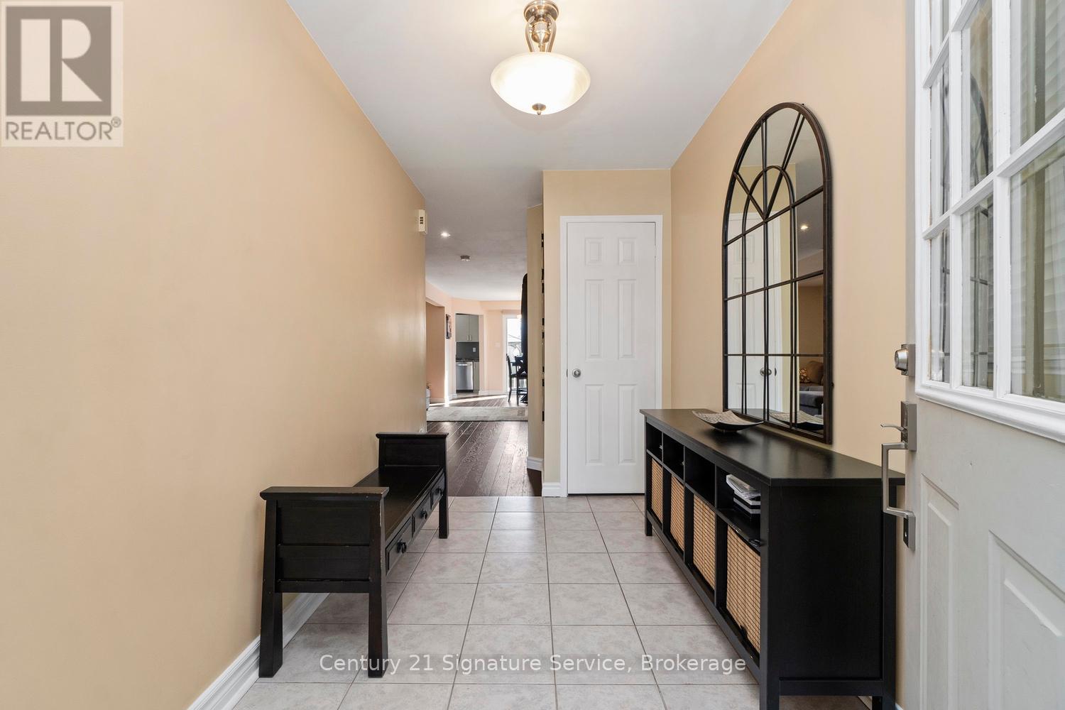 5140 Lampman Avenue, Burlington (Uptown), Ontario  L7L 6K1 - Photo 3 - W12433713
