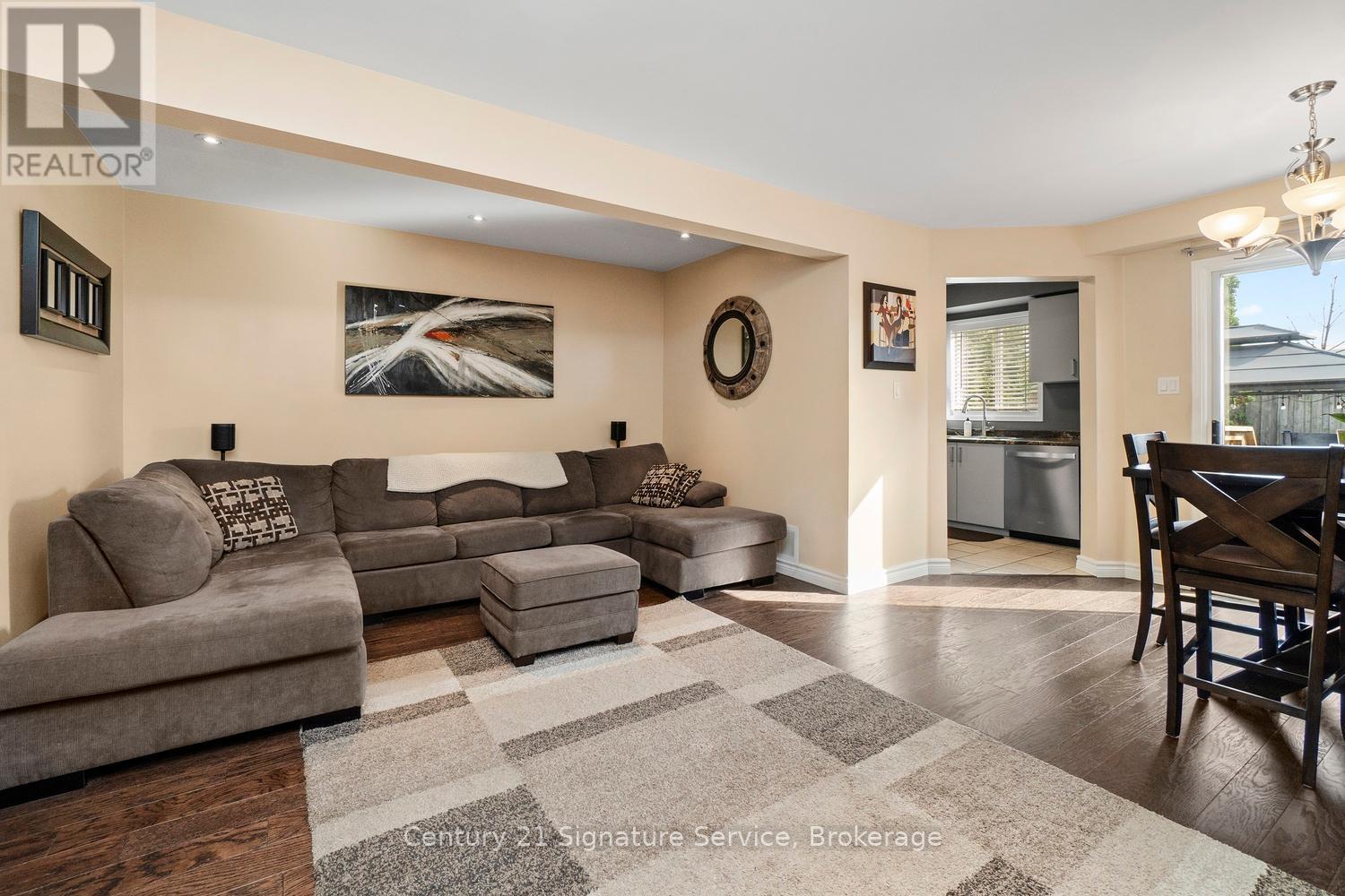 5140 Lampman Avenue, Burlington (Uptown), Ontario  L7L 6K1 - Photo 4 - W12433713