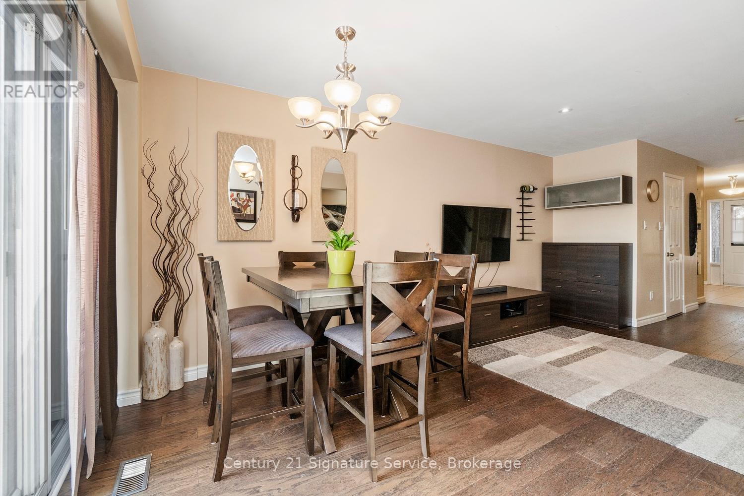5140 Lampman Avenue, Burlington (Uptown), Ontario  L7L 6K1 - Photo 9 - W12433713