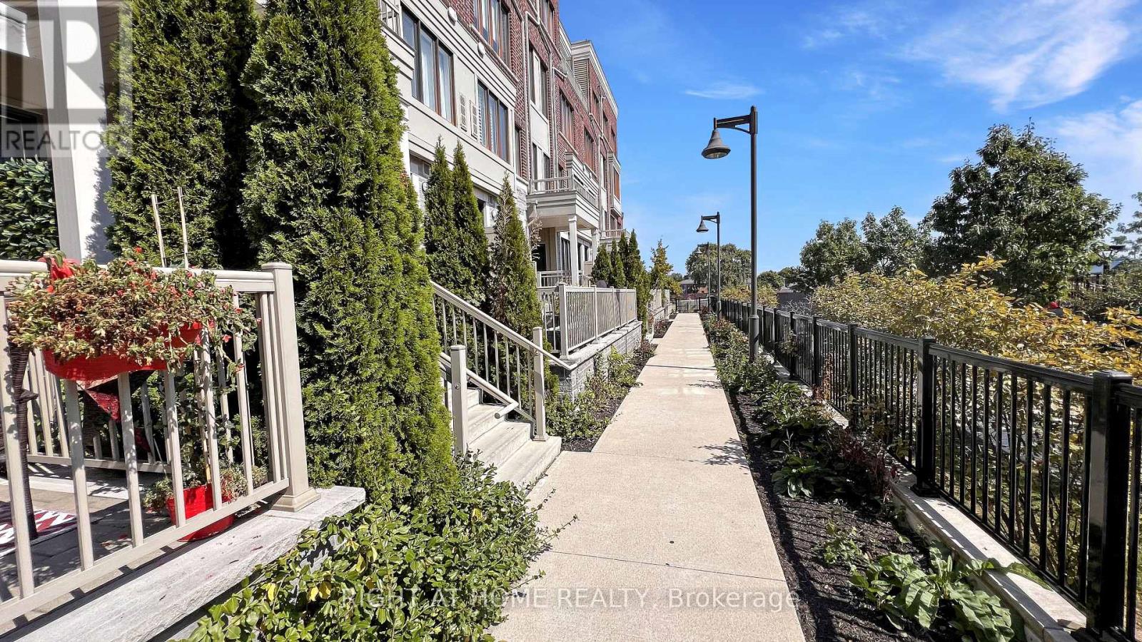 26 - 115 Long Branch Avenue, Toronto, Ontario  M8W 0A9 - Photo 11 - W12433718