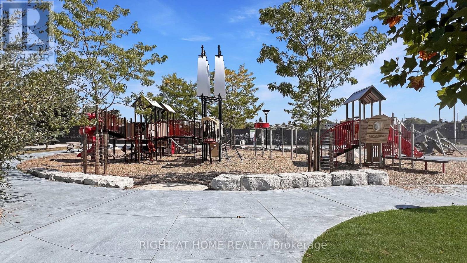 26 - 115 Long Branch Avenue, Toronto, Ontario  M8W 0A9 - Photo 12 - W12433718