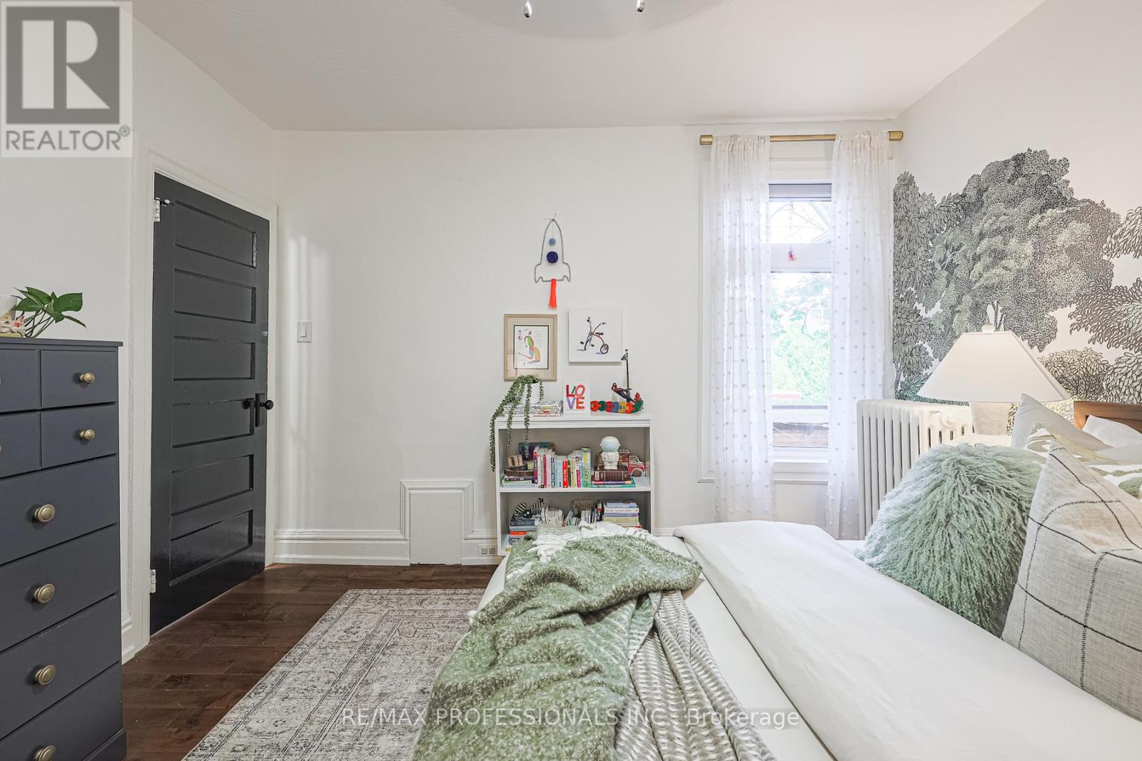 18 Constance Street, Toronto, Ontario  M6R 1S4 - Photo 18 - W12433719
