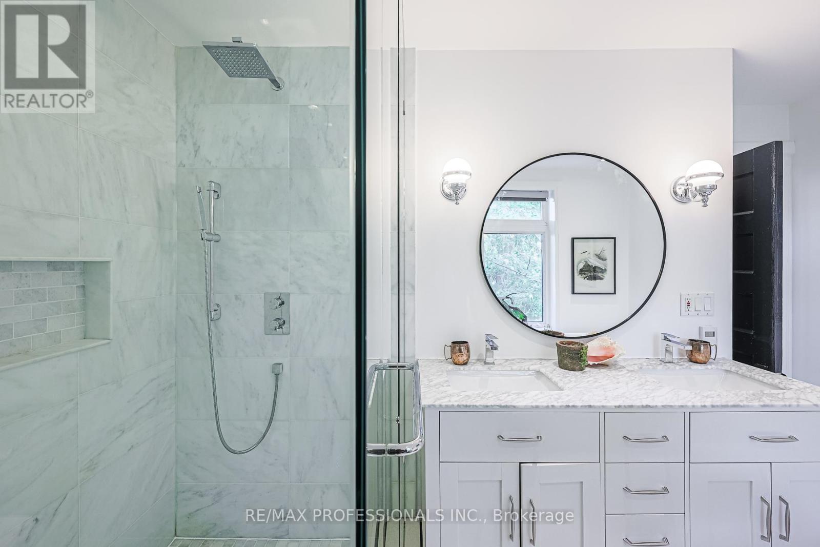 18 Constance Street, Toronto, Ontario  M6R 1S4 - Photo 22 - W12433719