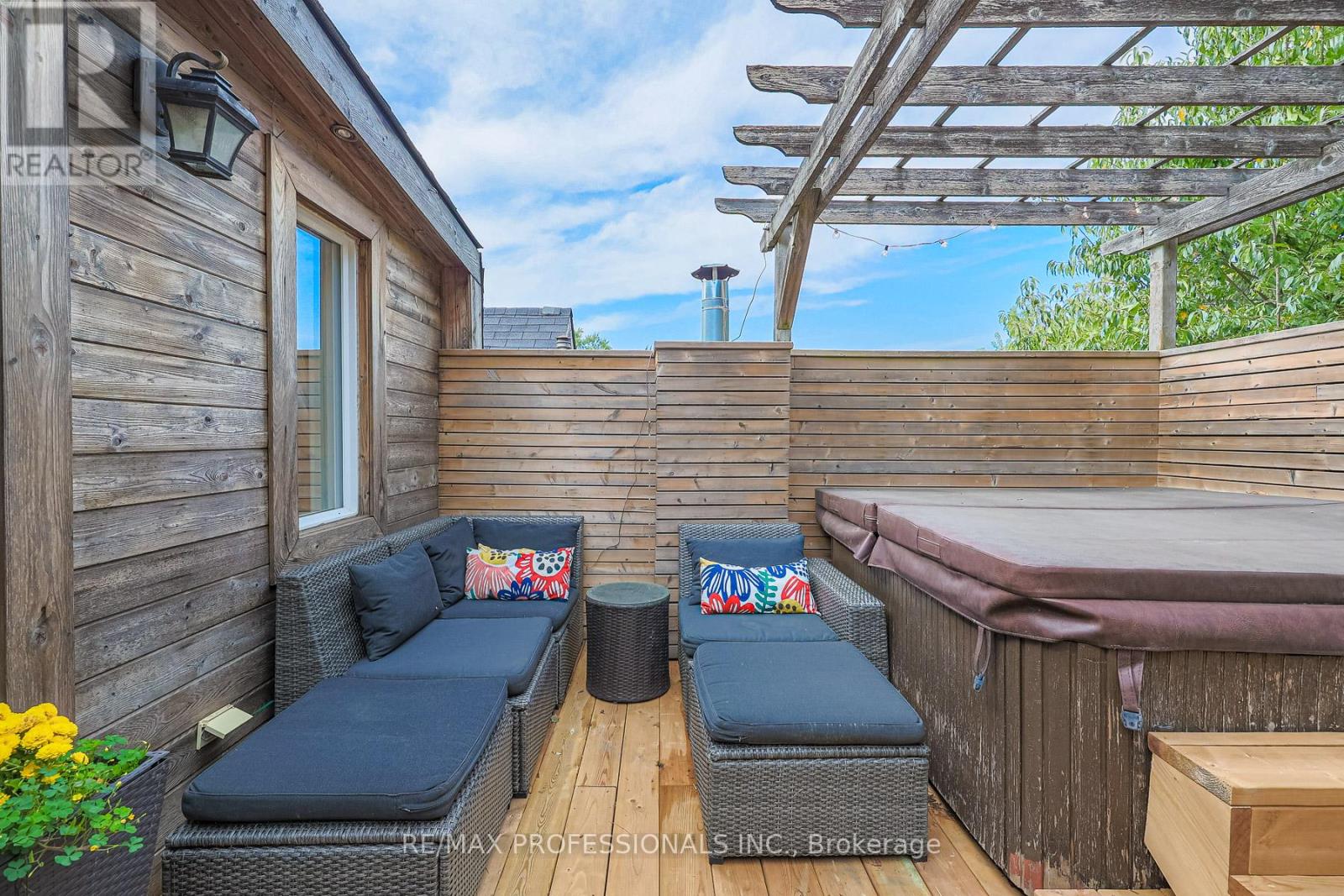 18 Constance Street, Toronto, Ontario  M6R 1S4 - Photo 31 - W12433719