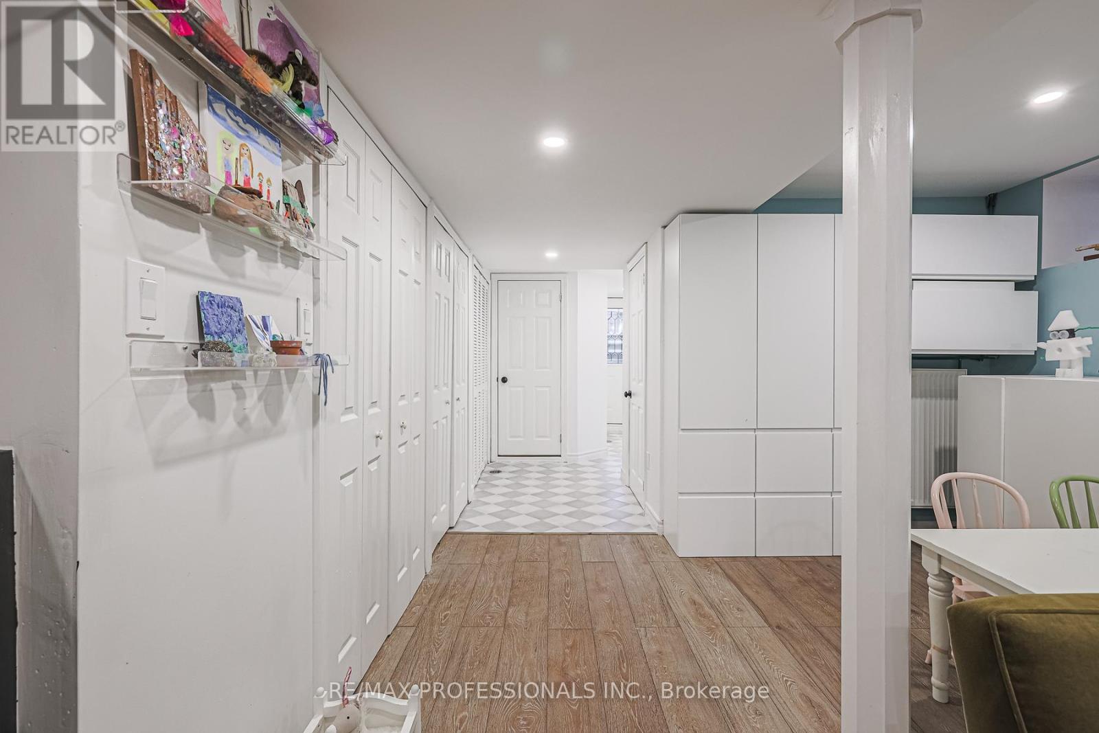 18 Constance Street, Toronto, Ontario  M6R 1S4 - Photo 34 - W12433719