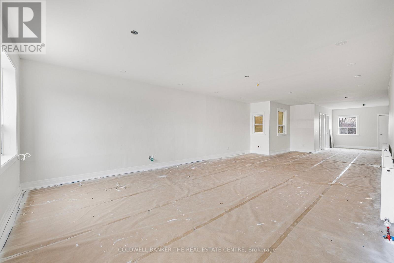 2a - 2242 Eglinton Avenue, Toronto, Ontario  M6E 2L3 - Photo 8 - W12433730