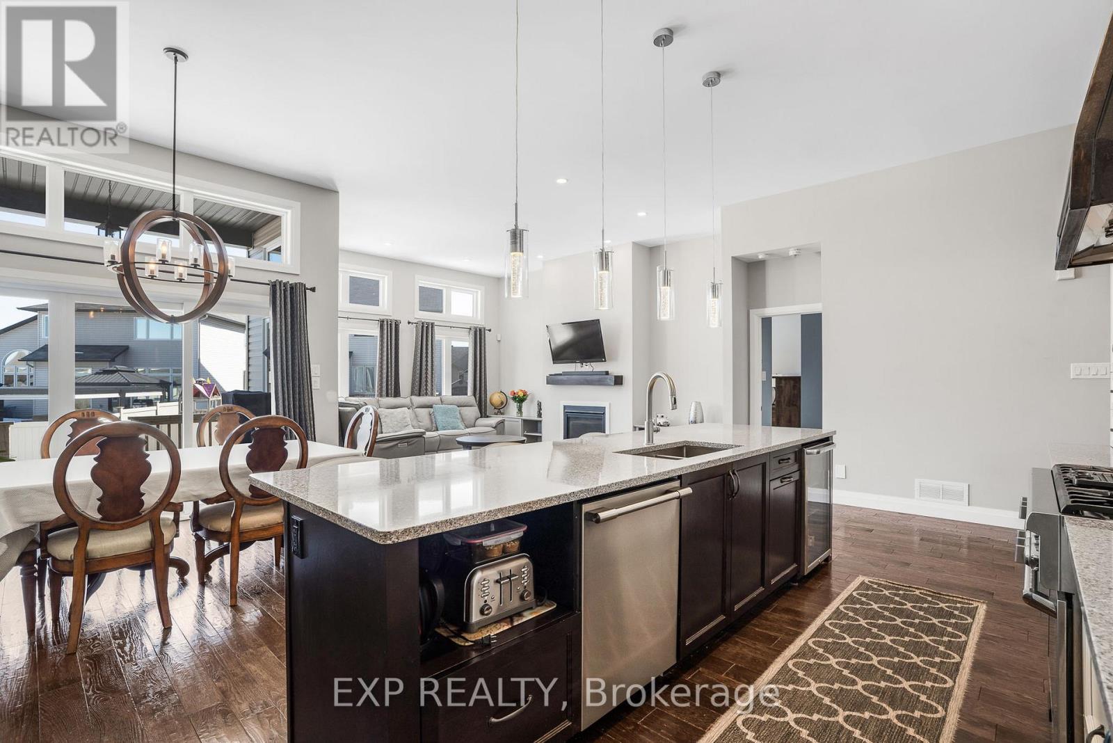 42 Granite Street, Clarence-Rockland, Ontario  K4K 0H8 - Photo 8 - X12433752