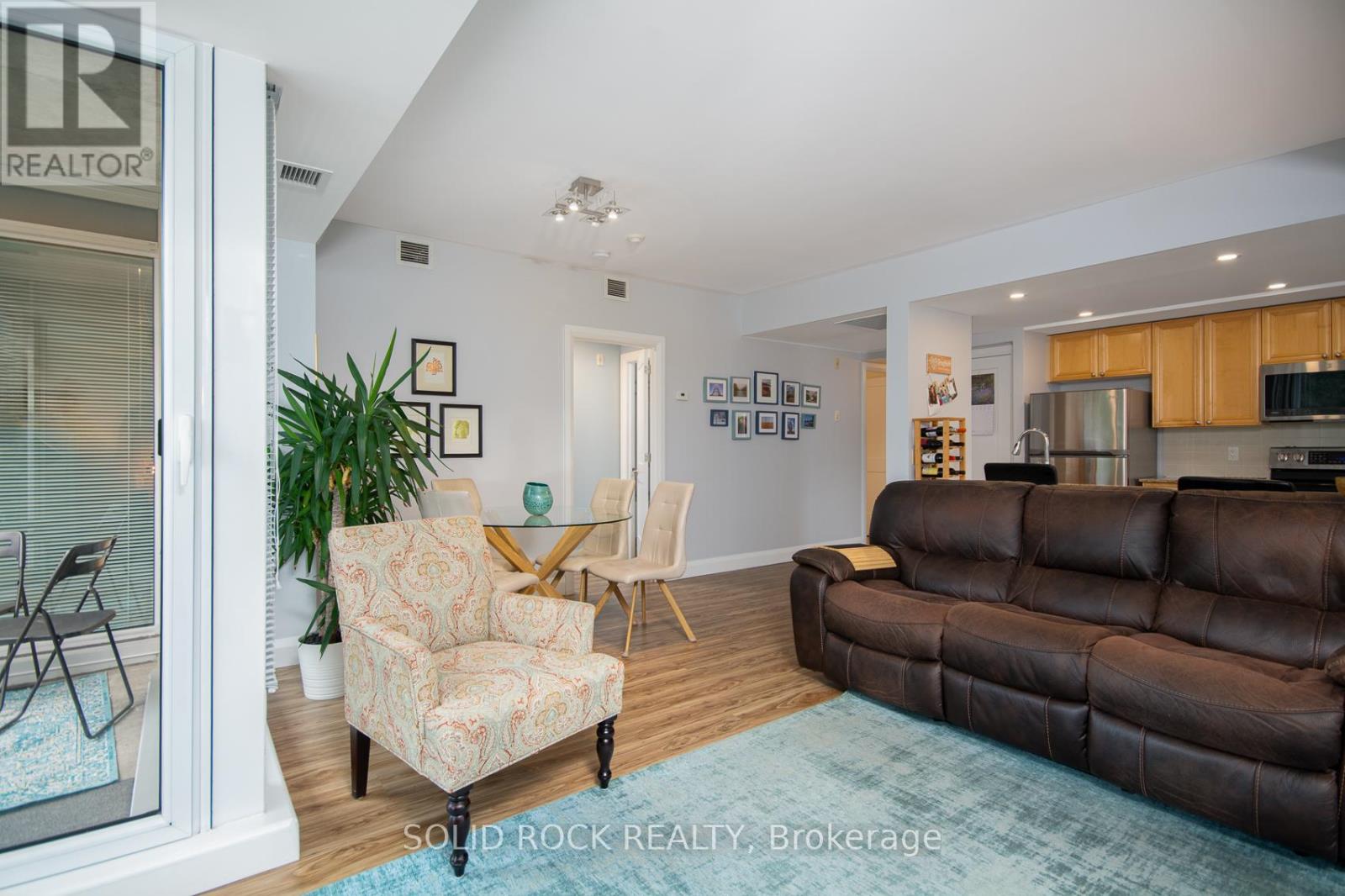 210 - 200 Lett Street, Ottawa, Ontario  K1R 0A7 - Photo 22 - X12433775
