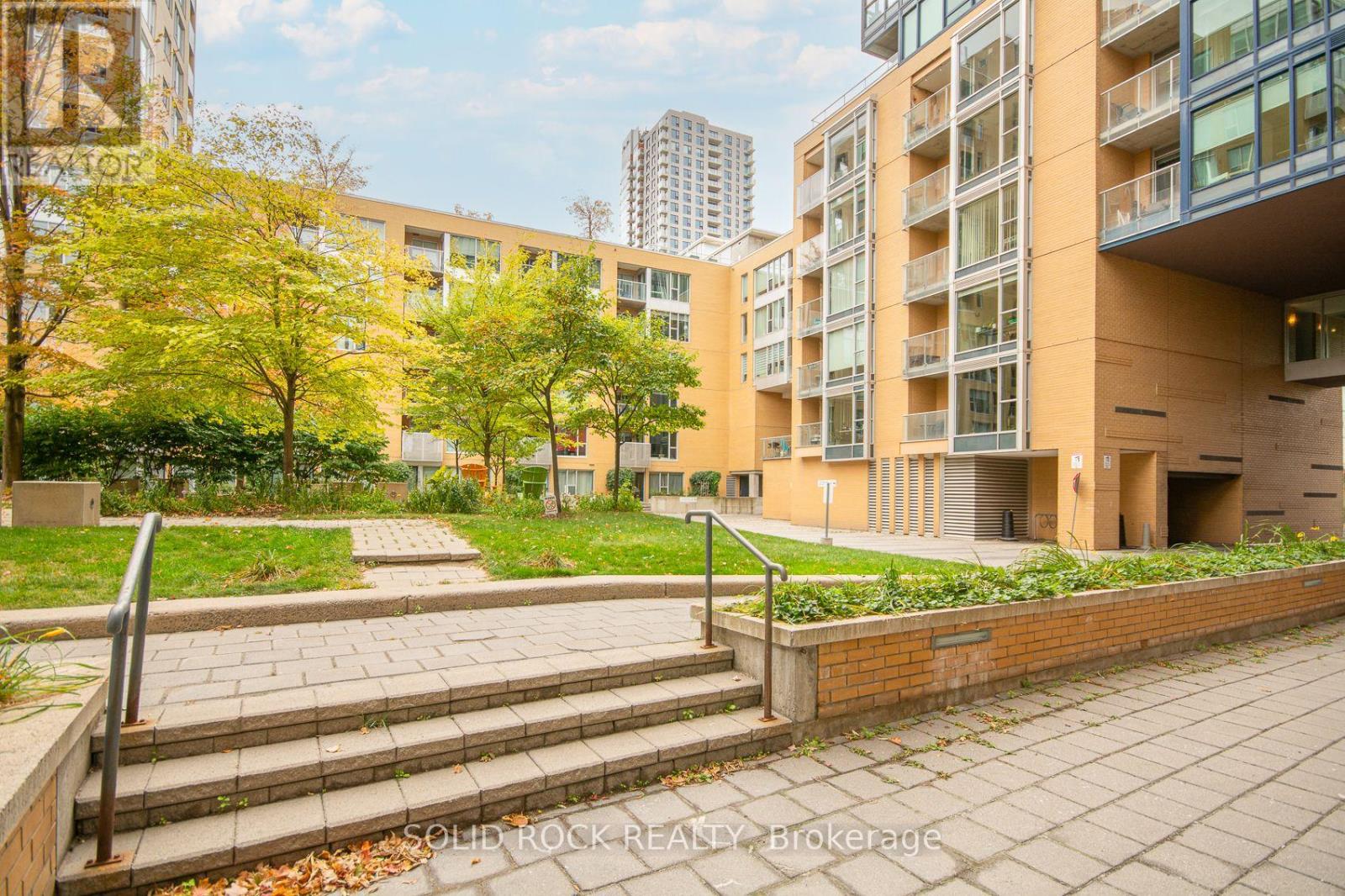 210 - 200 Lett Street, Ottawa, Ontario  K1R 0A7 - Photo 29 - X12433775