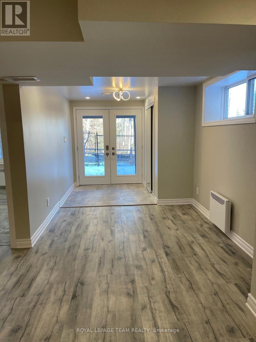 631 Eagle Crest Heights, Ottawa, Ontario  K2S 1G1 - Photo 3 - X12433781