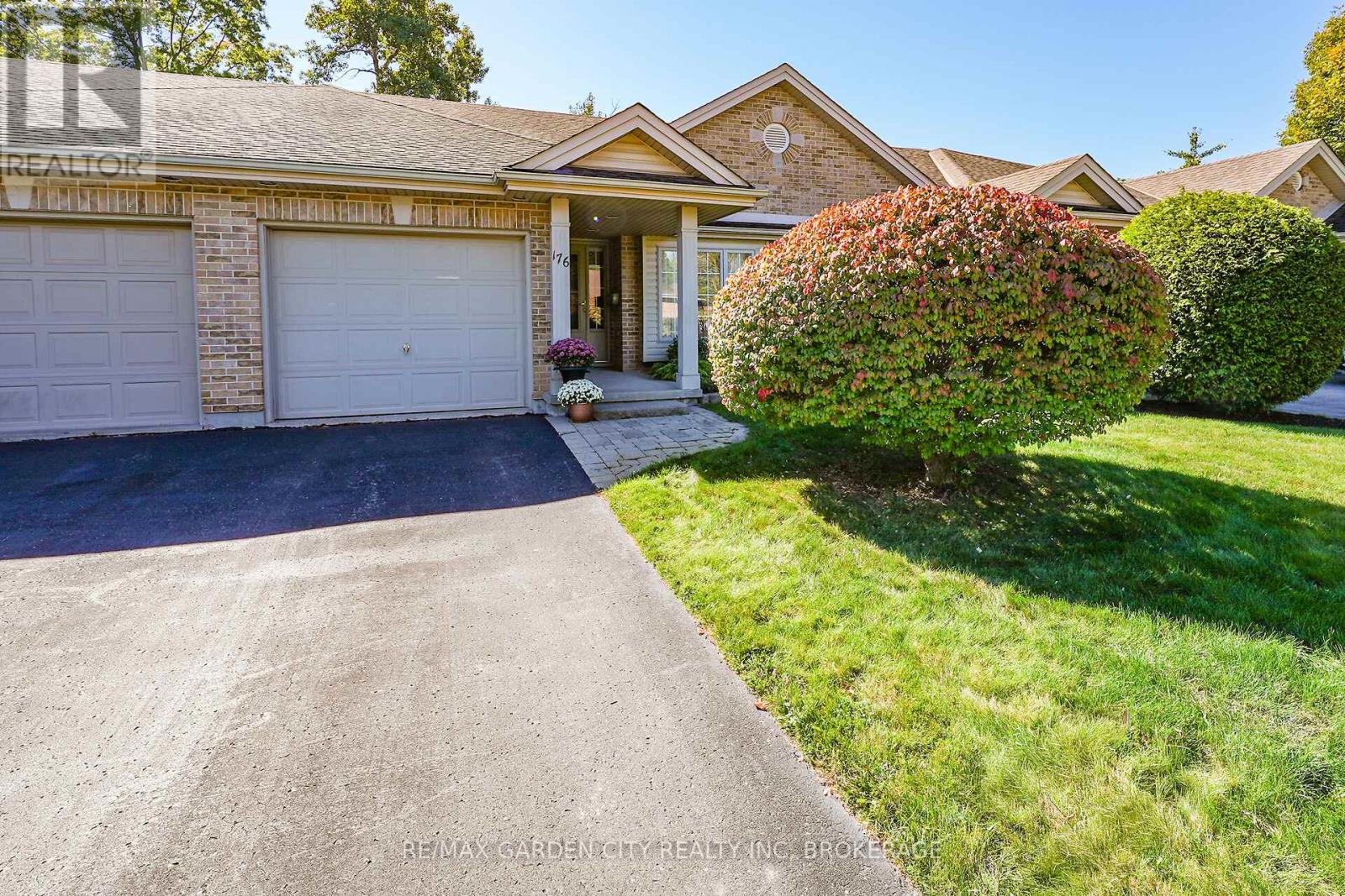 176 Beckett Crescent, Pelham (Fonthill), Ontario  L0S 1E4 - Photo 1 - X12433750