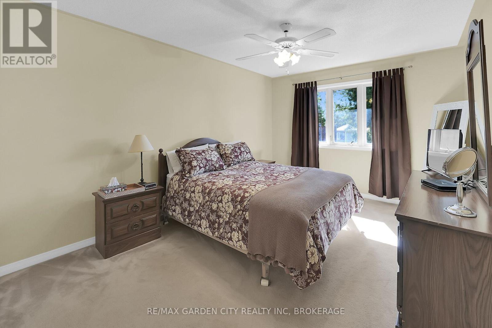 176 Beckett Crescent, Pelham (Fonthill), Ontario  L0S 1E4 - Photo 13 - X12433750