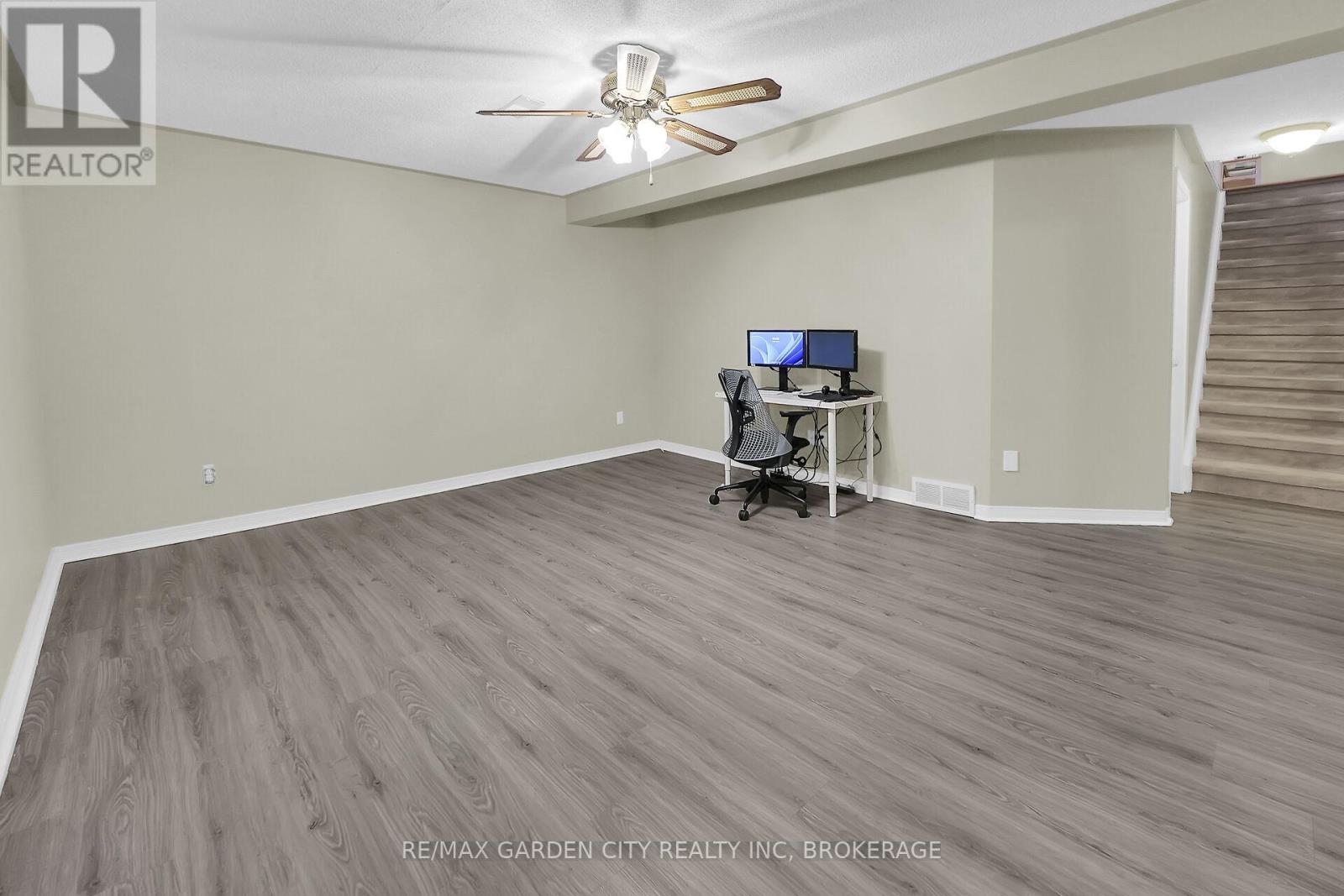 176 Beckett Crescent, Pelham (Fonthill), Ontario  L0S 1E4 - Photo 22 - X12433750