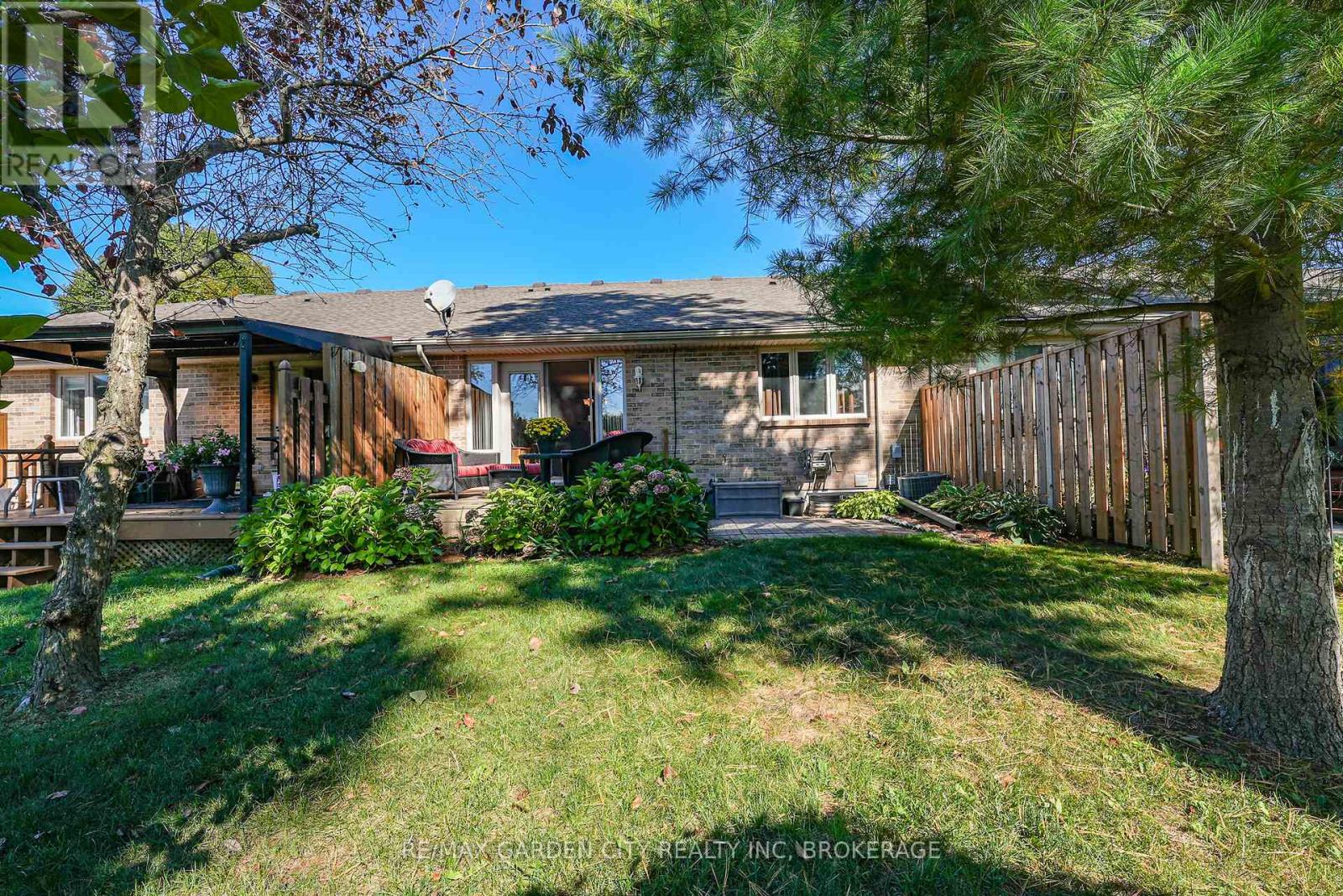 176 Beckett Crescent, Pelham (Fonthill), Ontario  L0S 1E4 - Photo 25 - X12433750