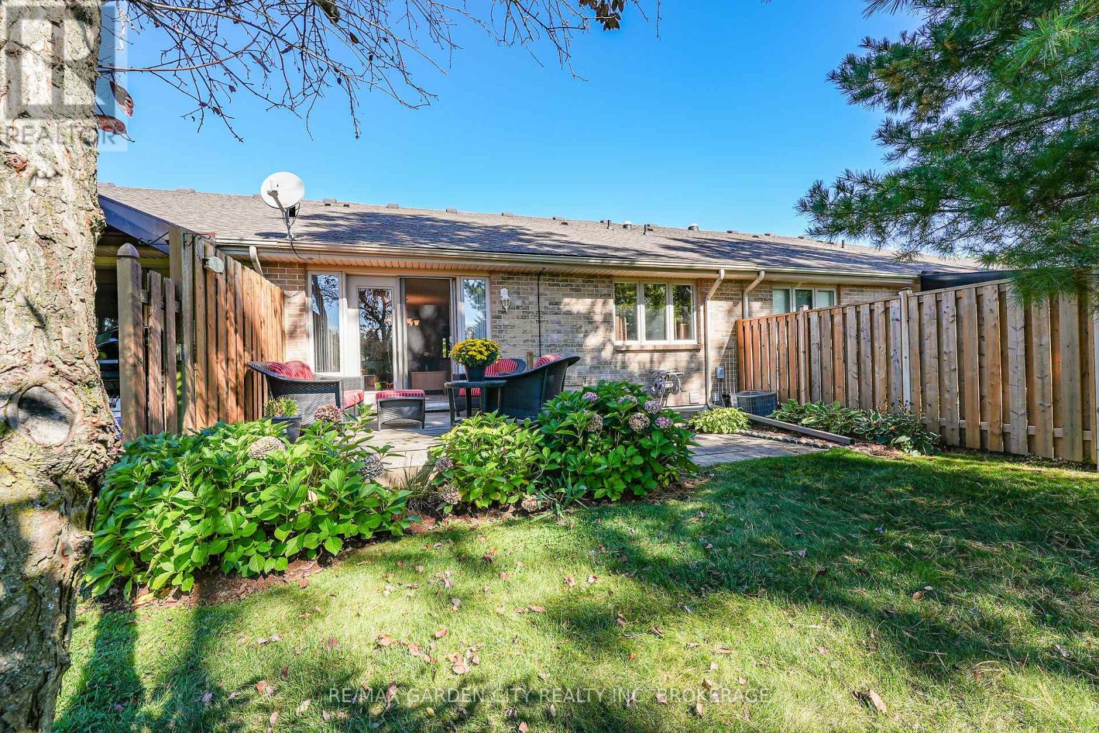 176 Beckett Crescent, Pelham (Fonthill), Ontario  L0S 1E4 - Photo 26 - X12433750