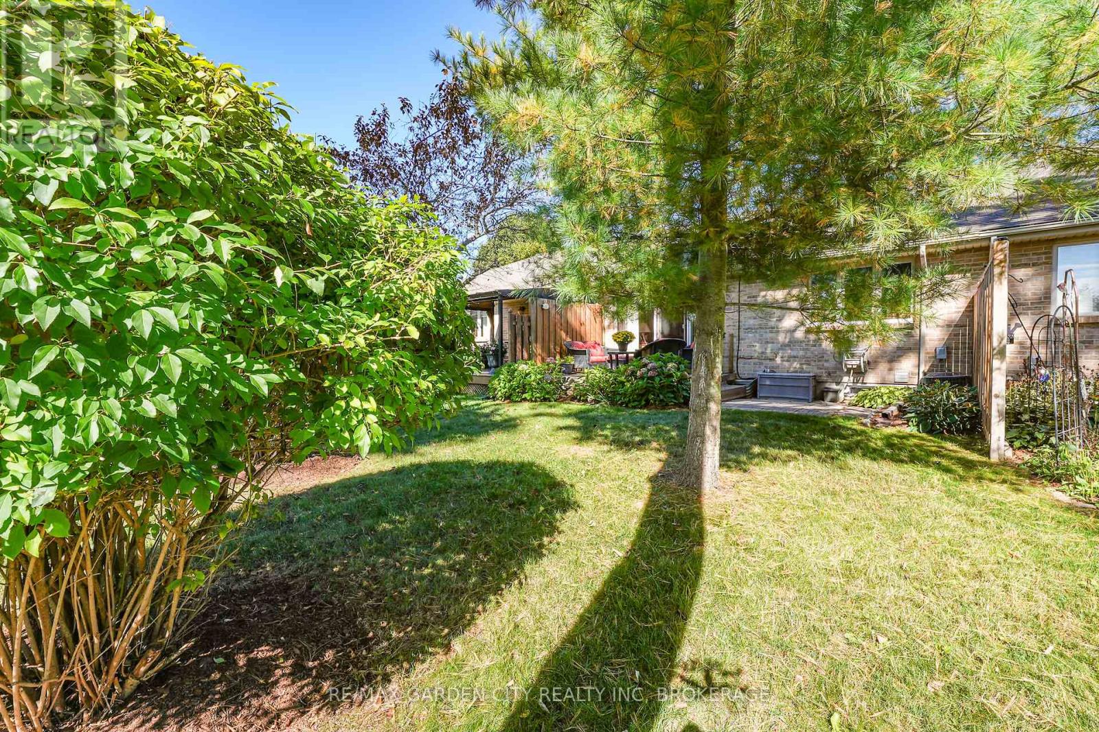 176 Beckett Crescent, Pelham (Fonthill), Ontario  L0S 1E4 - Photo 29 - X12433750
