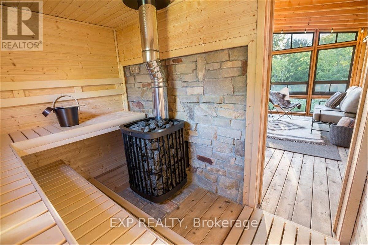 200 Lakeshore Road, Meaford, Ontario  N4L 0A7 - Photo 18 - X12433731