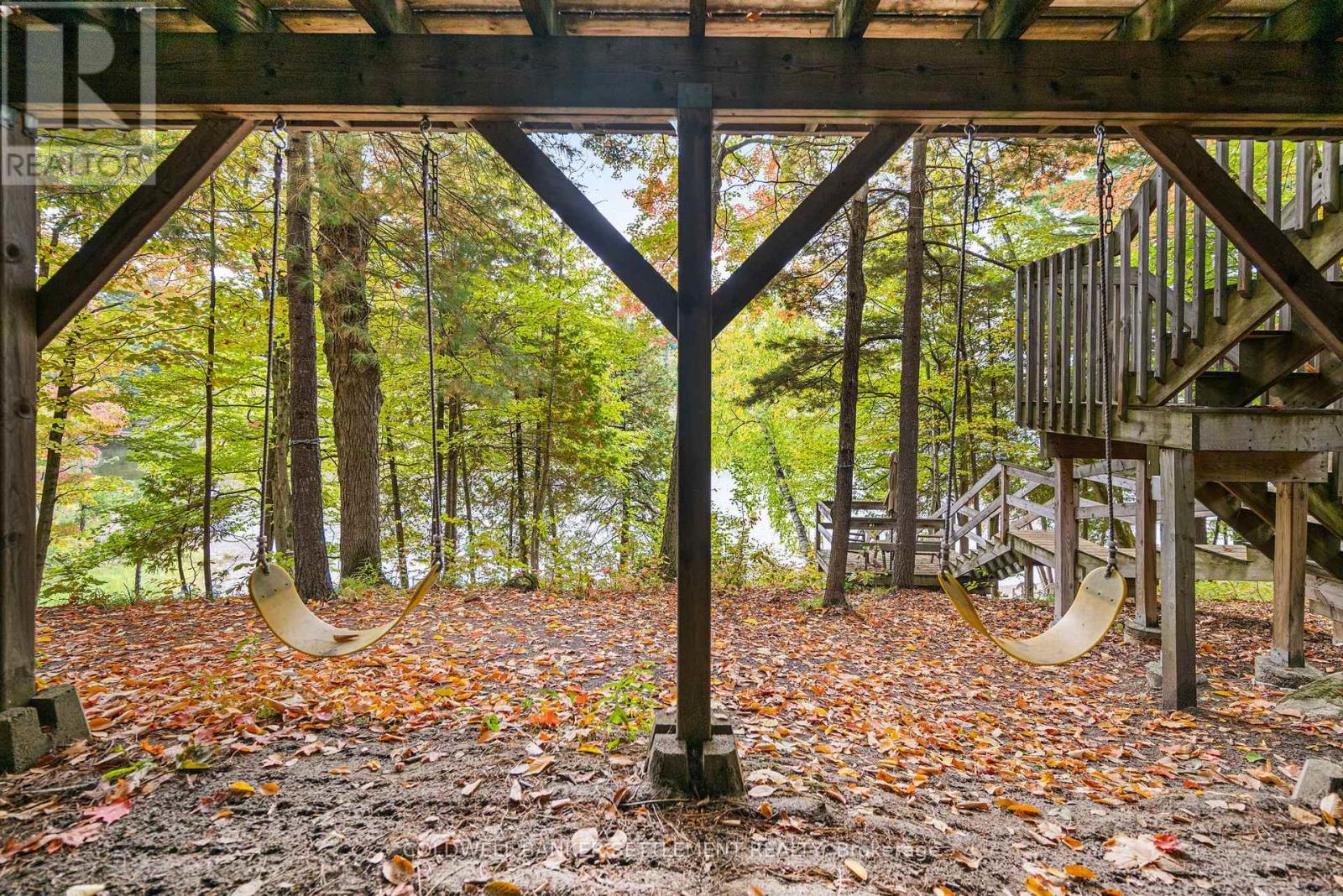 120 Upper Lake Lane, South Frontenac, Ontario  K0H 1T0 - Photo 49 - X12433770