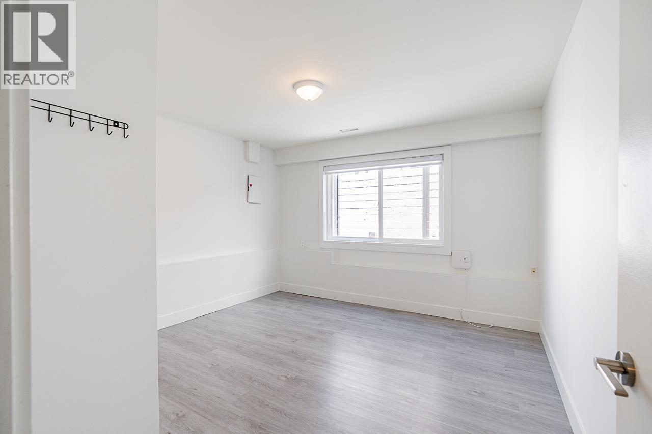 4346 Dundas Street, Burnaby, British Columbia  V5C 1B3 - Photo 33 - R3053112