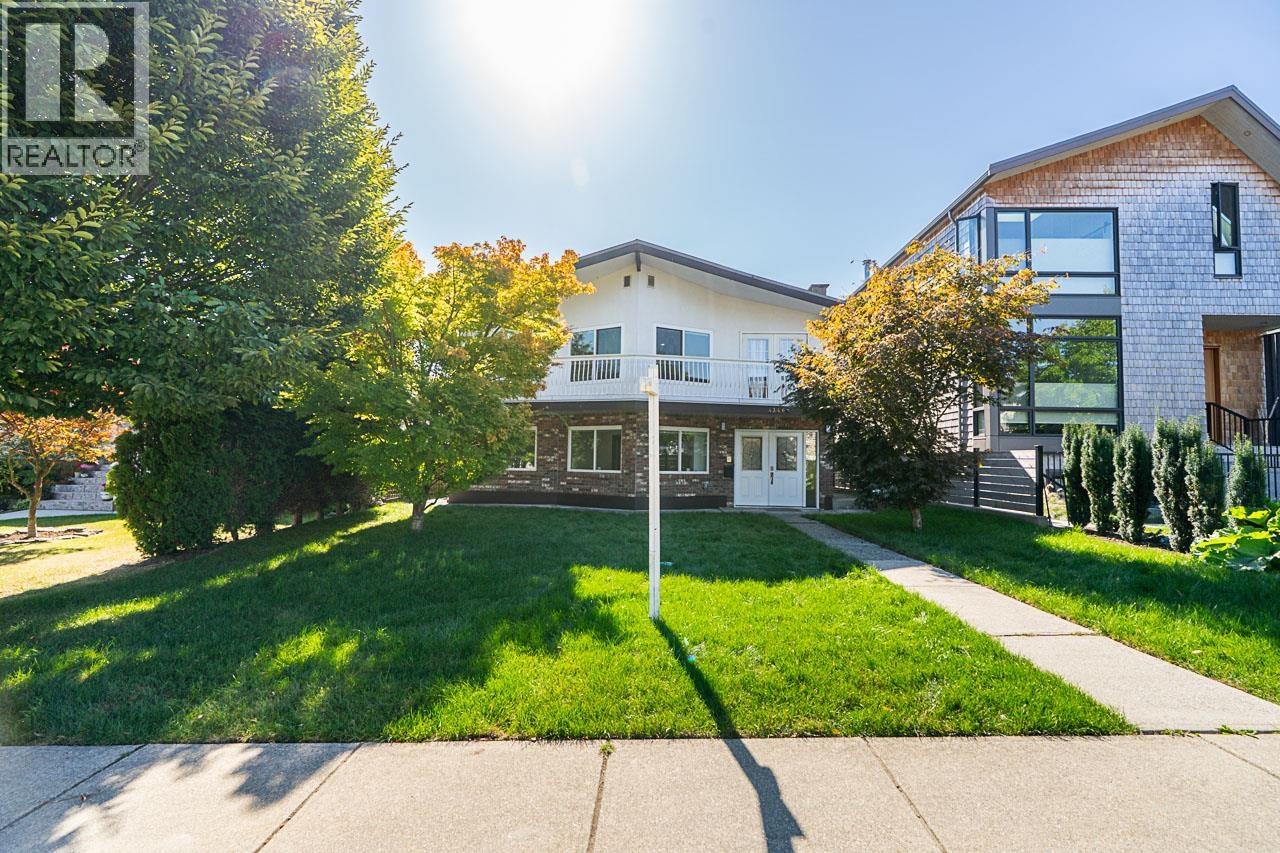 4346 Dundas Street, Burnaby, British Columbia  V5C 1B3 - Photo 2 - R3053112
