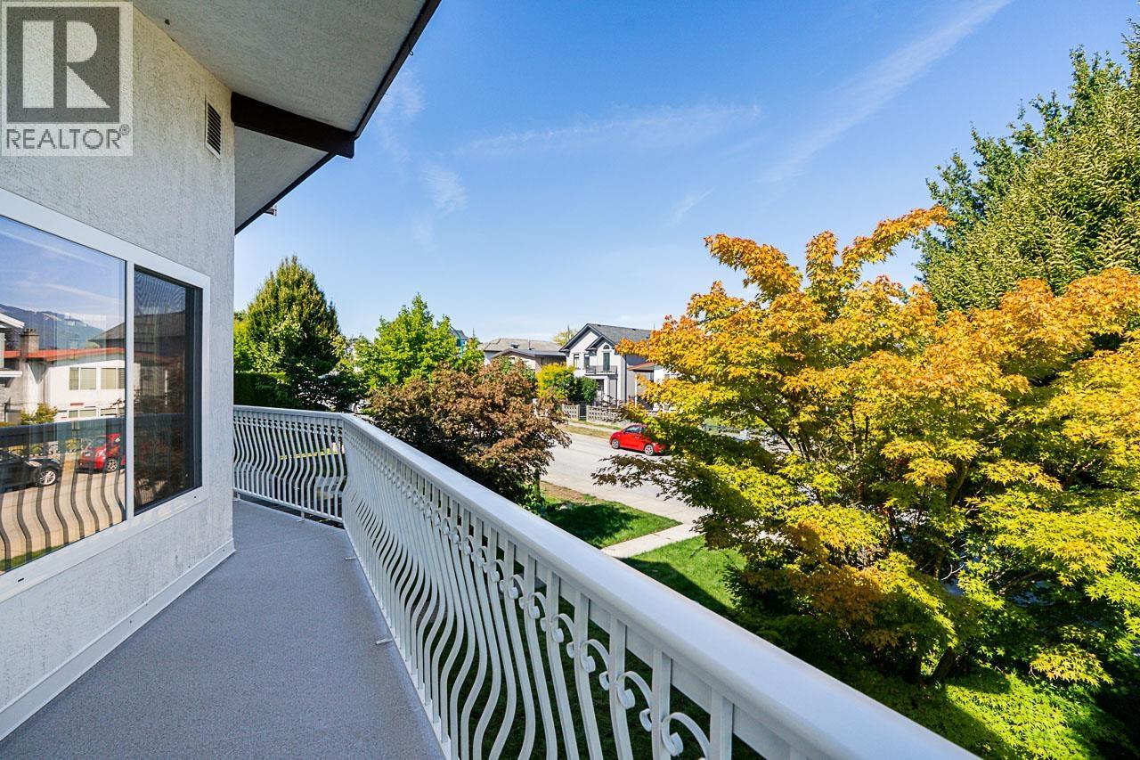 4346 Dundas Street, Burnaby, British Columbia  V5C 1B3 - Photo 11 - R3053112