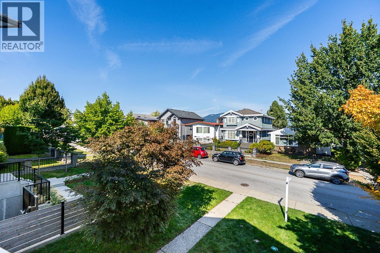 4346 Dundas Street, Burnaby, British Columbia  V5C 1B3 - Photo 12 - R3053112