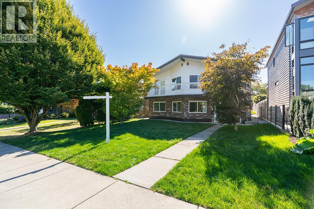 4346 Dundas Street, Burnaby, British Columbia  V5C 1B3 - Photo 3 - R3053112