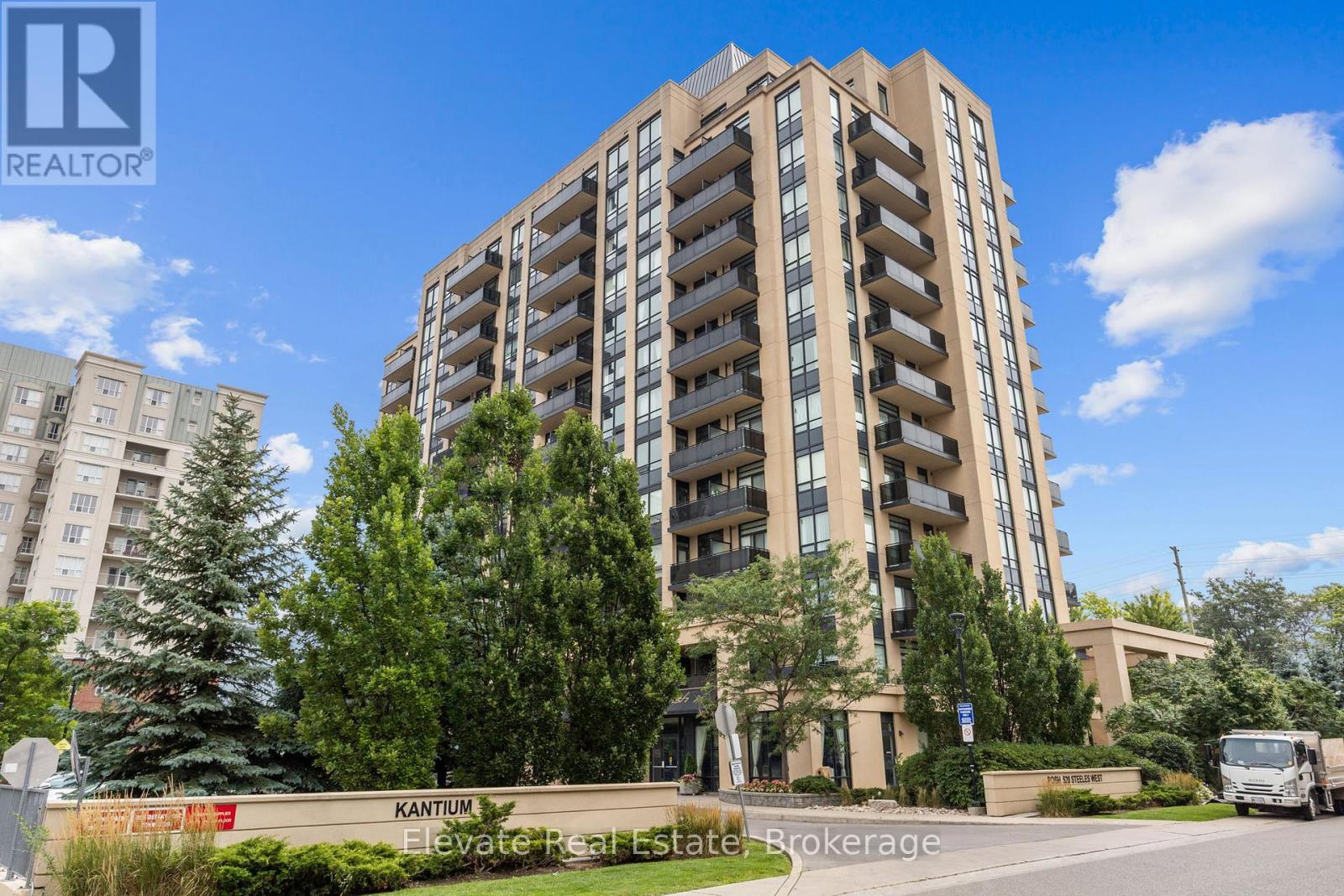 314 - 520 Steeles Avenue W, Vaughan, Ontario  L4J 0H2 - Photo 2 - N12417695