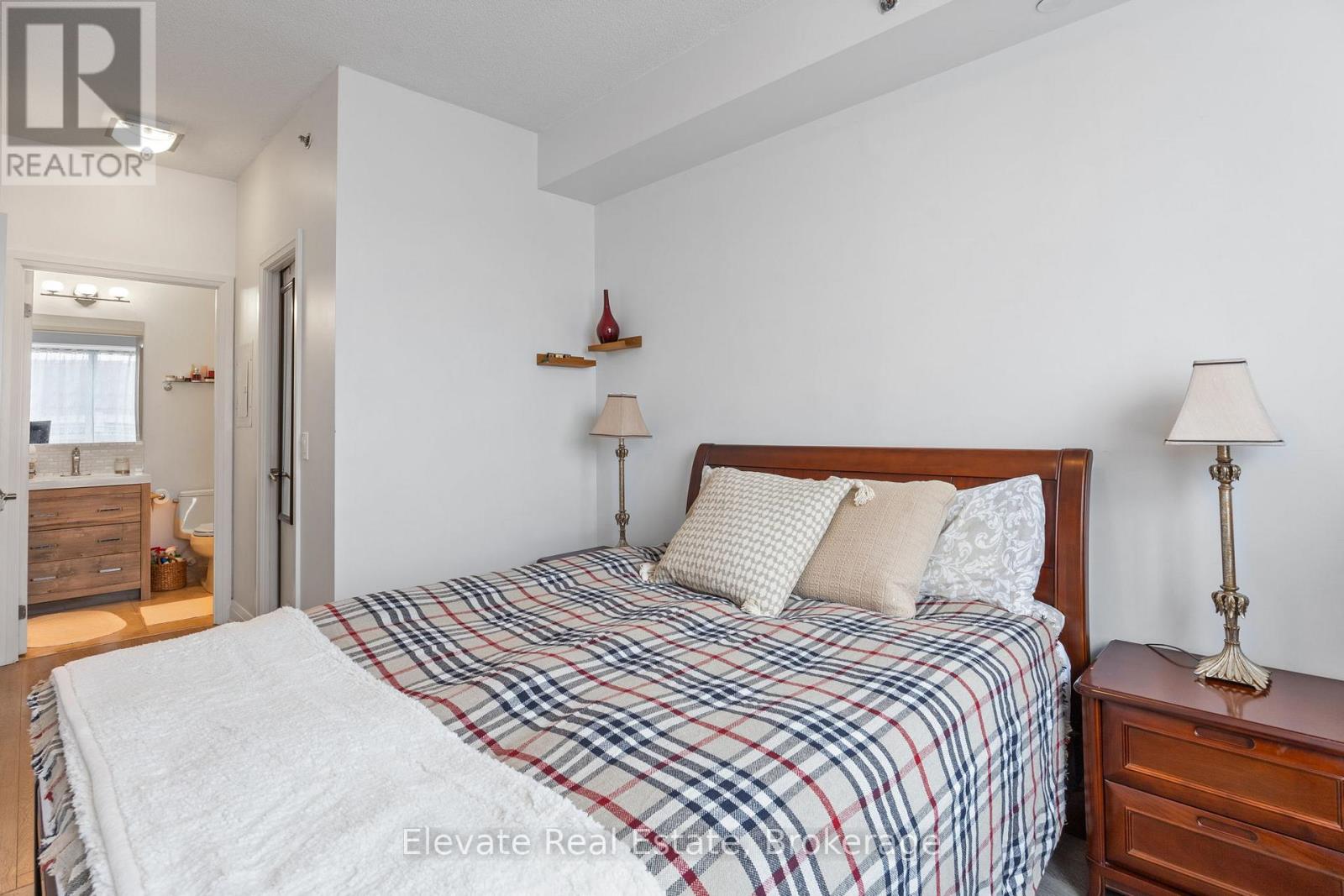 314 - 520 Steeles Avenue W, Vaughan, Ontario  L4J 0H2 - Photo 23 - N12417695