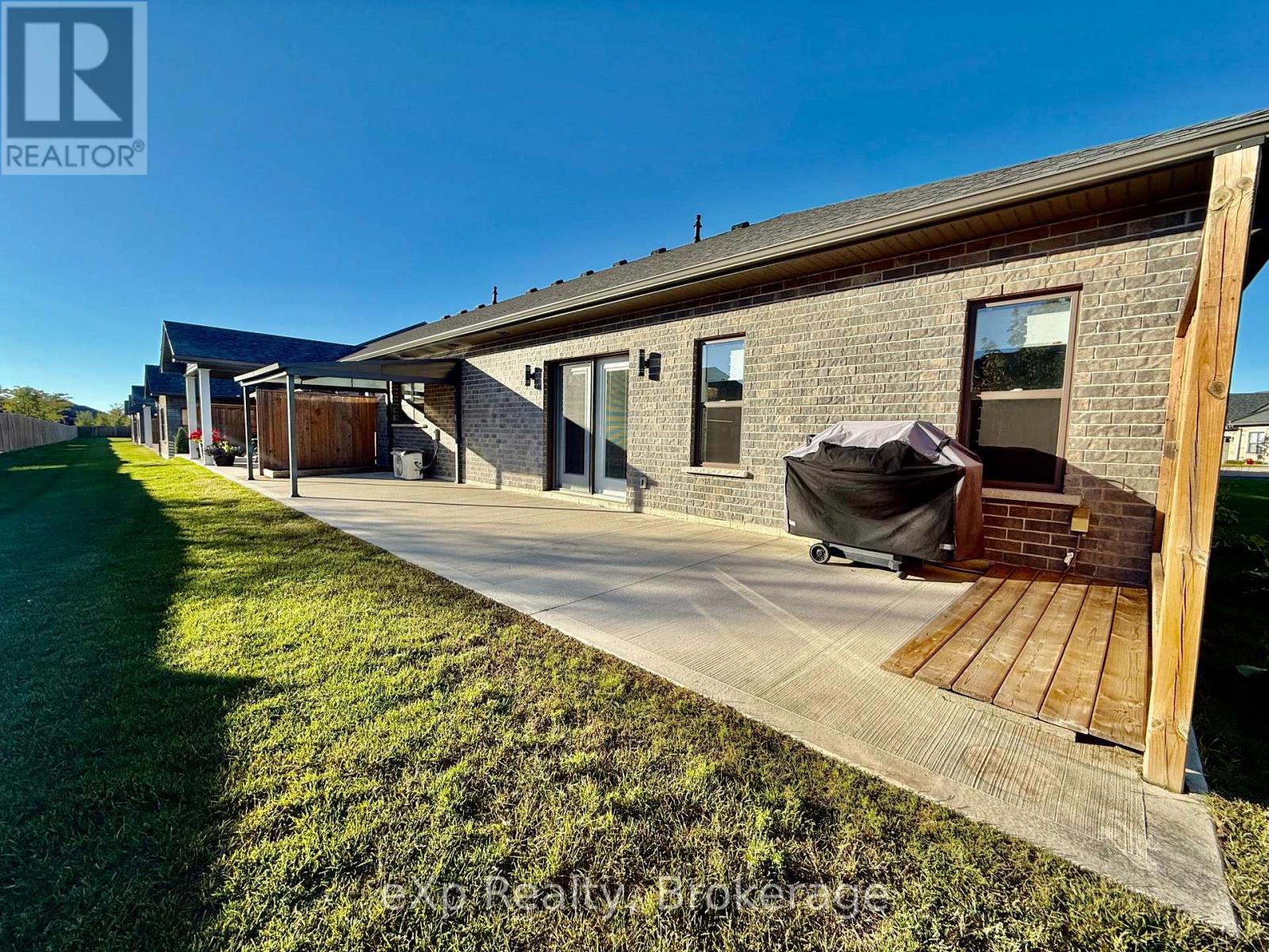 4 - 1050 Waterloo Street, Saugeen Shores, Ontario  N0H 2C3 - Photo 17 - X12433692