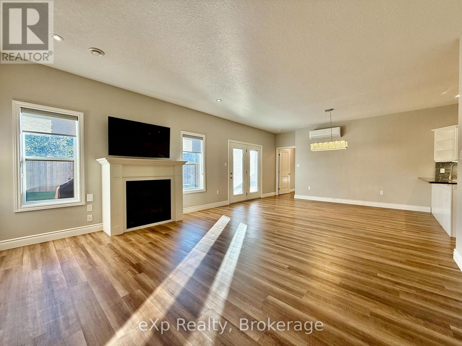 4 - 1050 Waterloo Street, Saugeen Shores, Ontario  N0H 2C3 - Photo 6 - X12433692