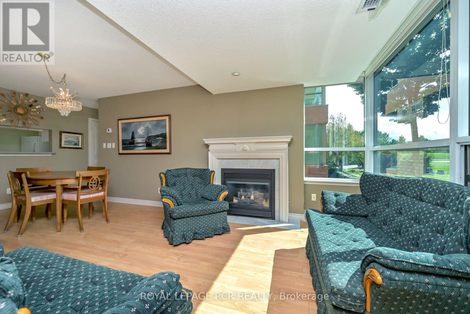 214 - 4 Briar Hill Heights, New Tecumseth, Ontario  L9R 1Z7 - Photo 18 - N12377395