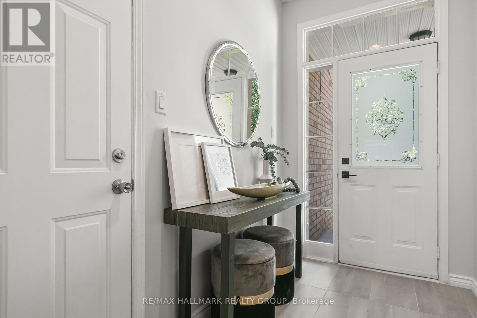 31 Saddlesmith Circle, Ottawa, Ontario  K2M 2Y8 - Photo 3 - X12380179