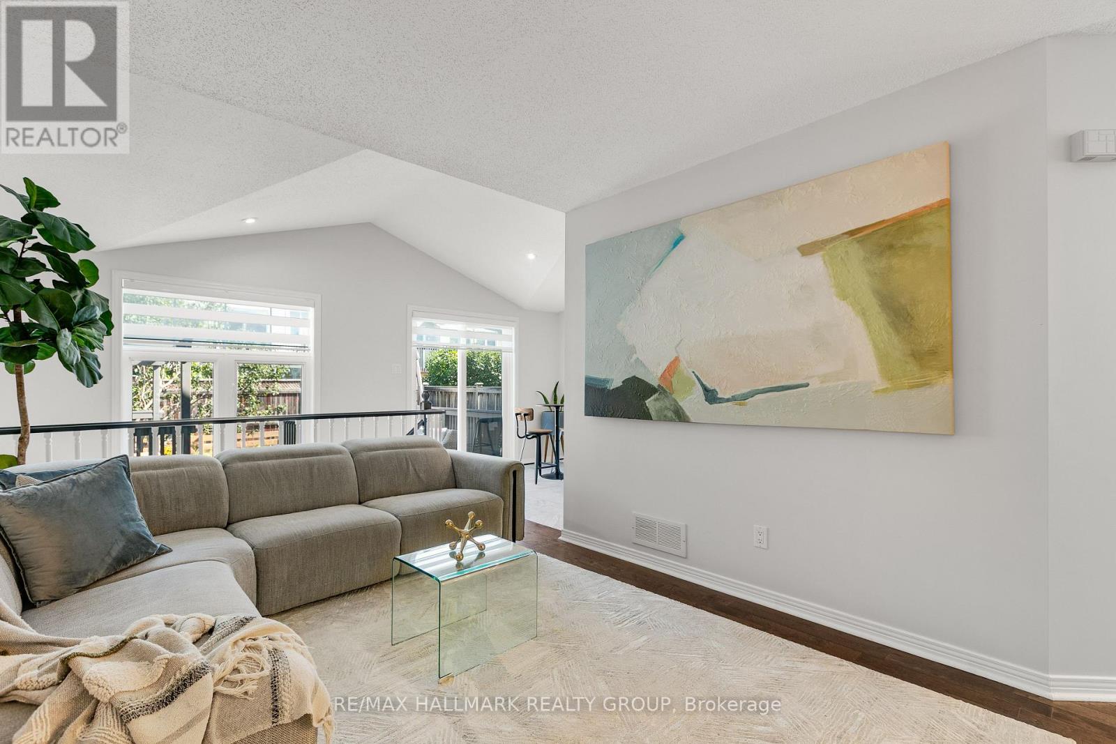 31 Saddlesmith Circle, Ottawa, Ontario  K2M 2Y8 - Photo 5 - X12380179