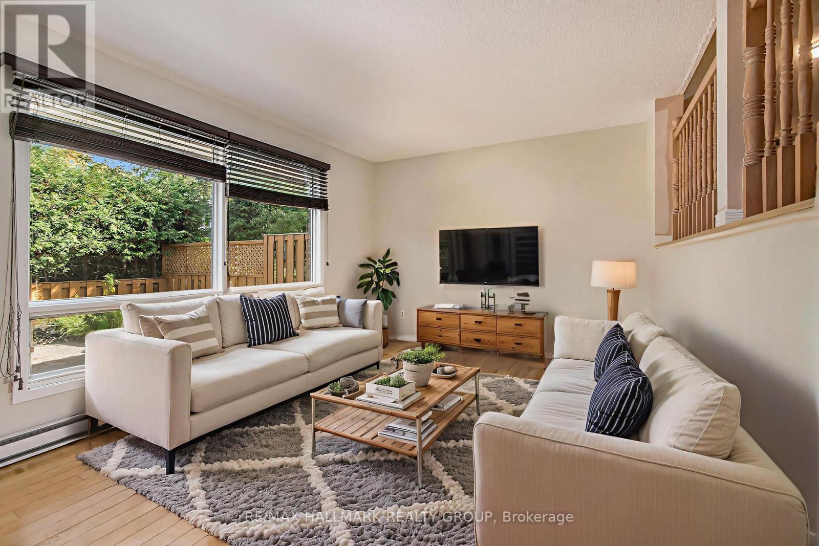 120 Royalton Private, Ottawa, Ontario  K1V 9S3 - Photo 6 - X12390420