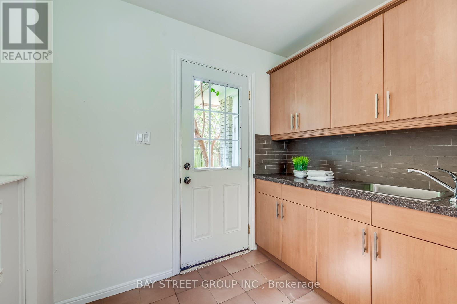 130 All Saints Crescent, Oakville, Ontario  L6J 5Y7 - Photo 23 - W12271685