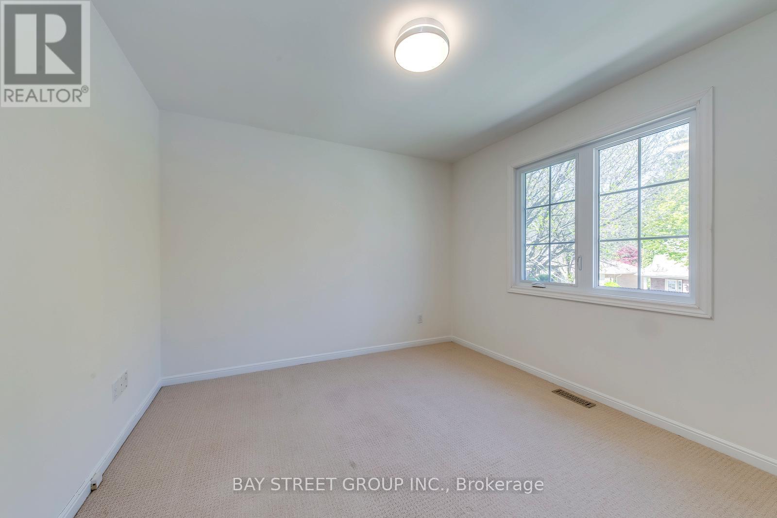 130 All Saints Crescent, Oakville, Ontario  L6J 5Y7 - Photo 32 - W12271685