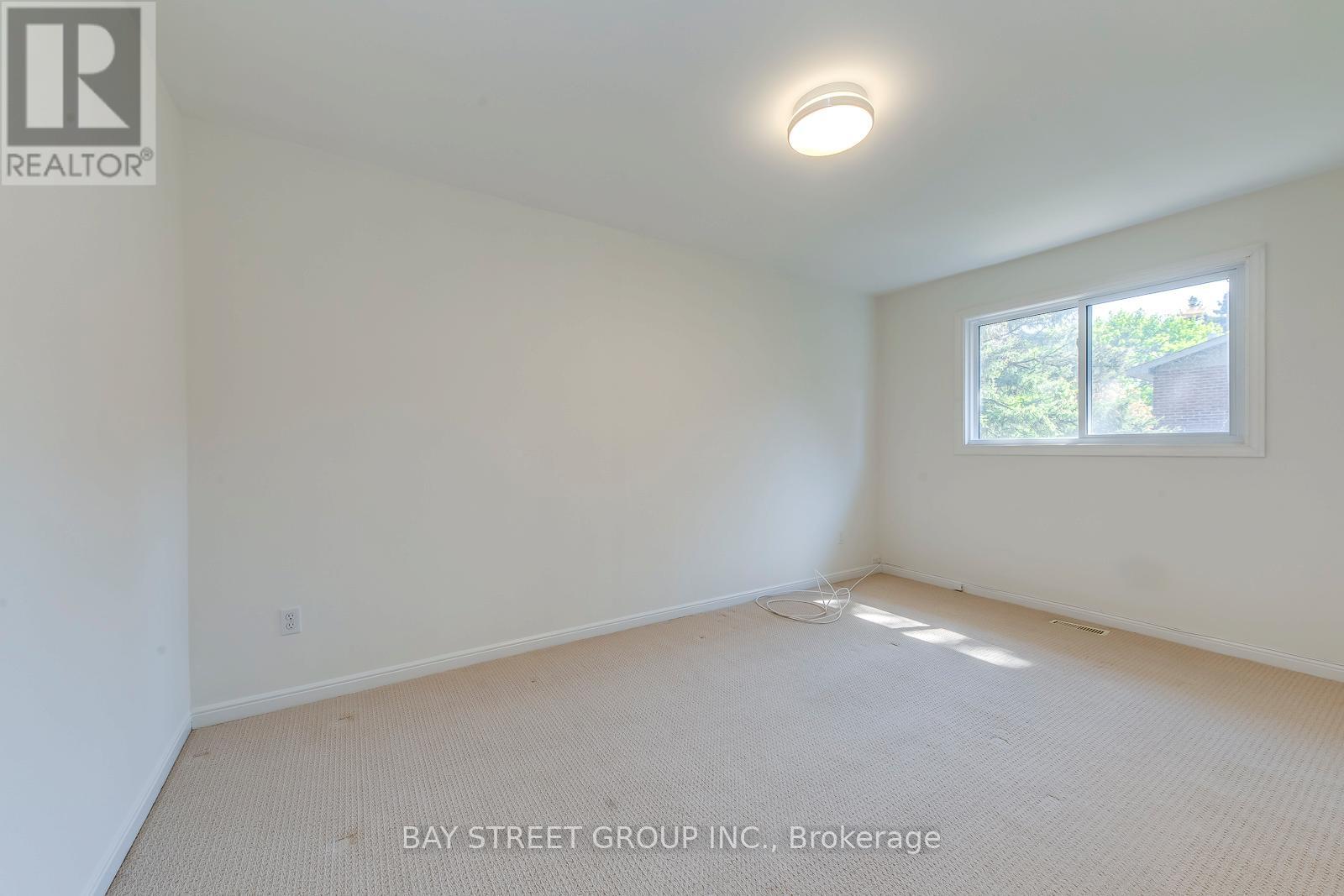 130 All Saints Crescent, Oakville, Ontario  L6J 5Y7 - Photo 35 - W12271685
