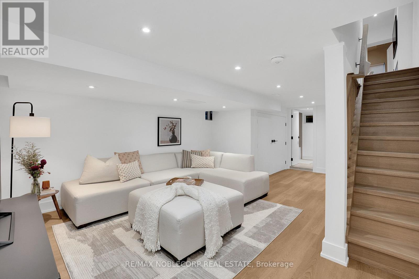 299 Winona Drive, Toronto, Ontario  M6C 3S8 - Photo 22 - C12433756