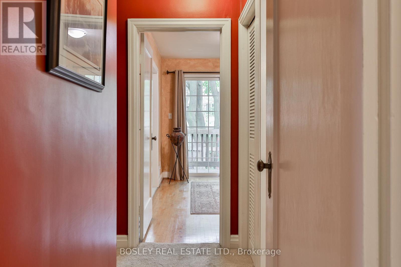333 Sutherland Drive, Toronto, Ontario  M4G 1J7 - Photo 13 - C12433758