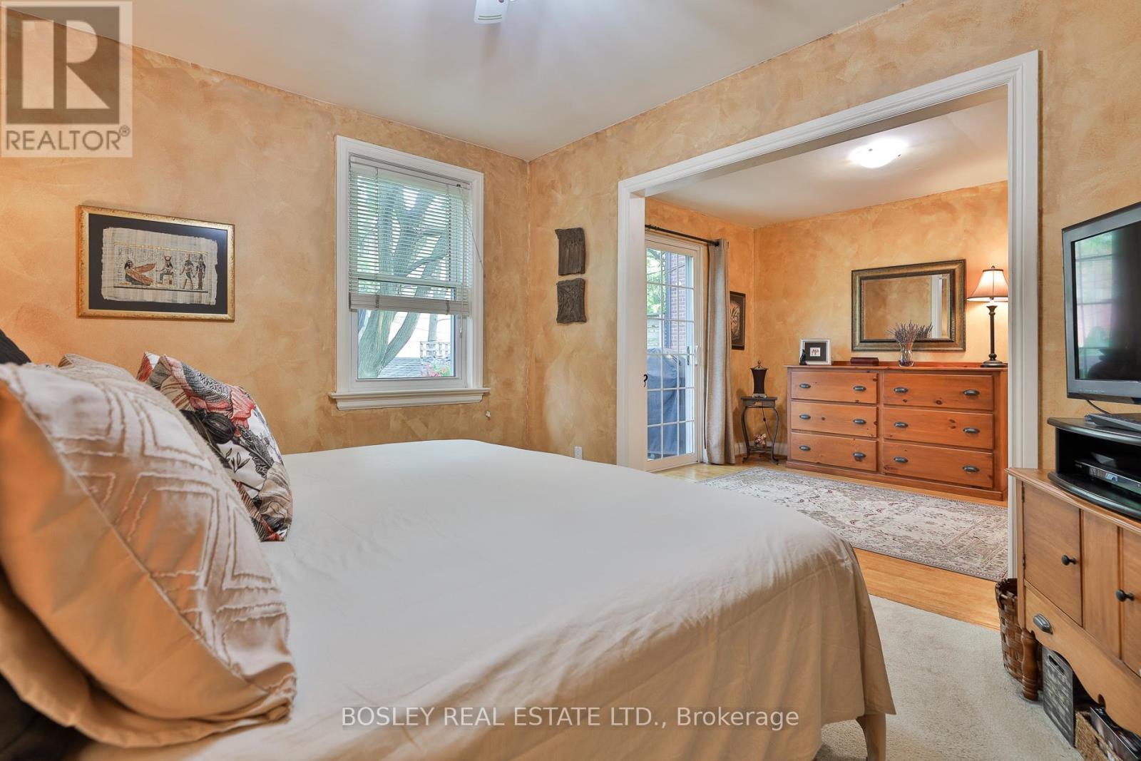 333 Sutherland Drive, Toronto, Ontario  M4G 1J7 - Photo 18 - C12433758